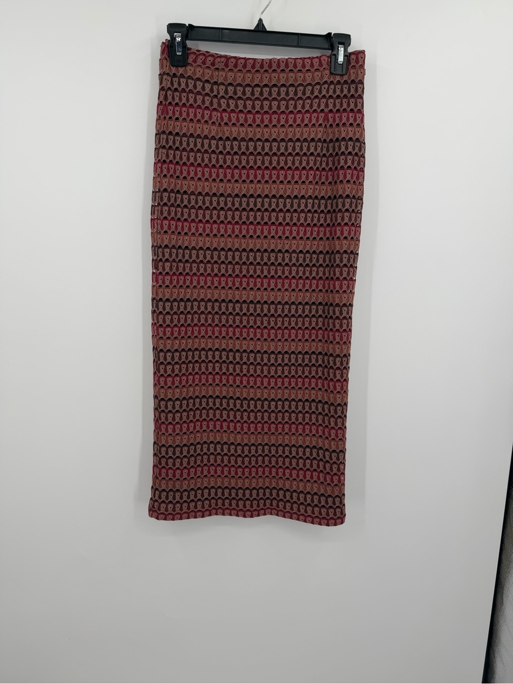 DR2 Crochet Lace Midi Pencil Skirt Burgundy Mauve Striped Back Slit Size S